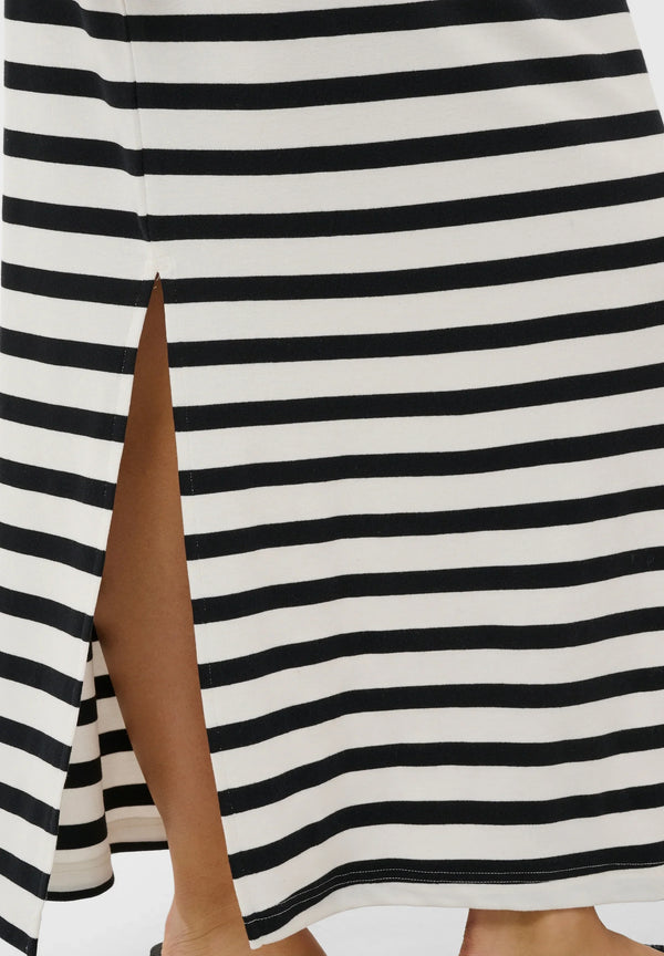 #chalkblackstripes
