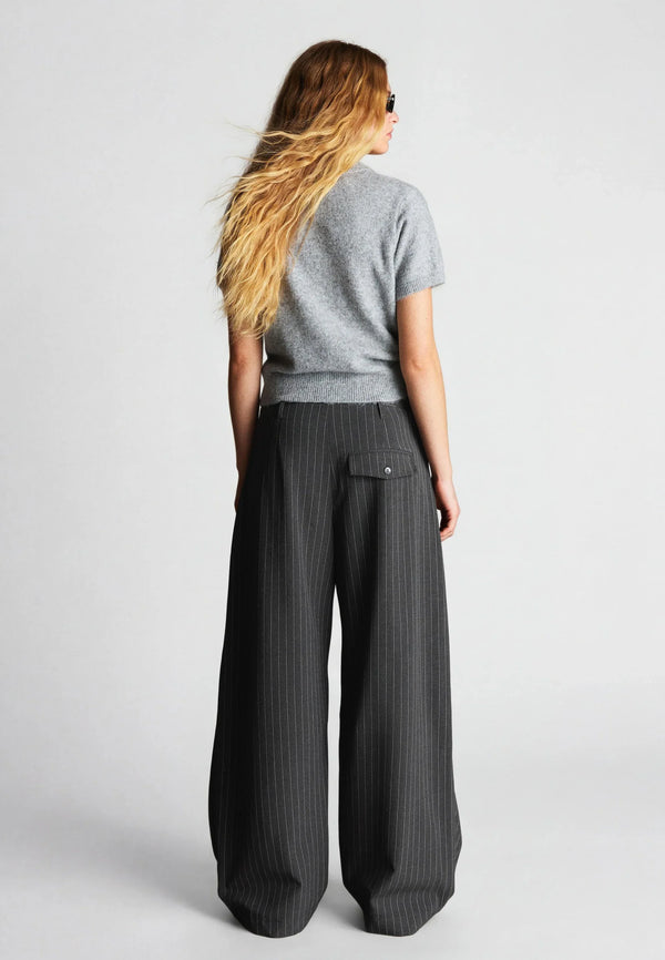 #darkgrey