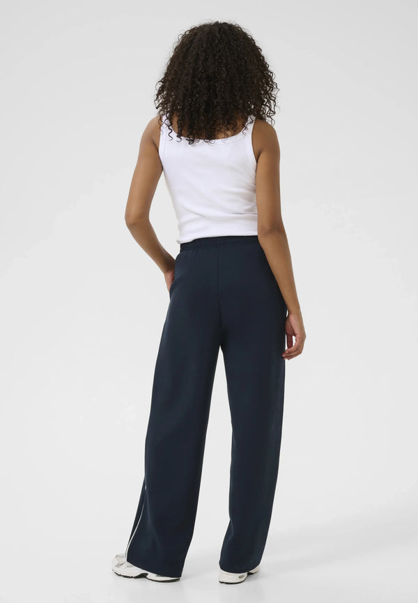 #kaffetracksuitbottomsmidnight