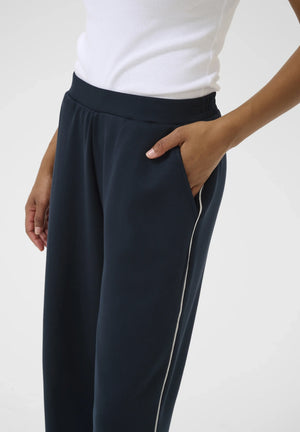 #kaffetracksuitbottomsmidnight