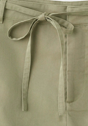 #khaki