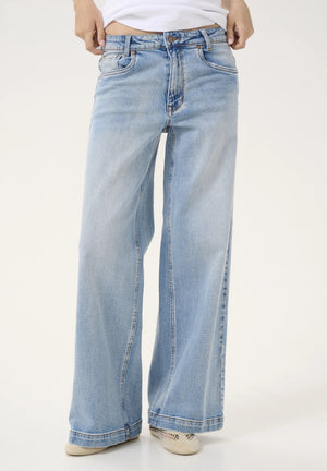 MEW High-Rise Straight Essential Mom Jeans