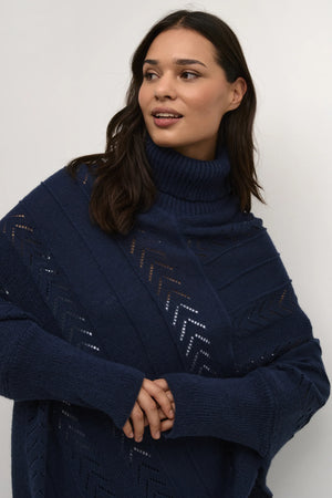 #holidayponchojumpertotaleclipse